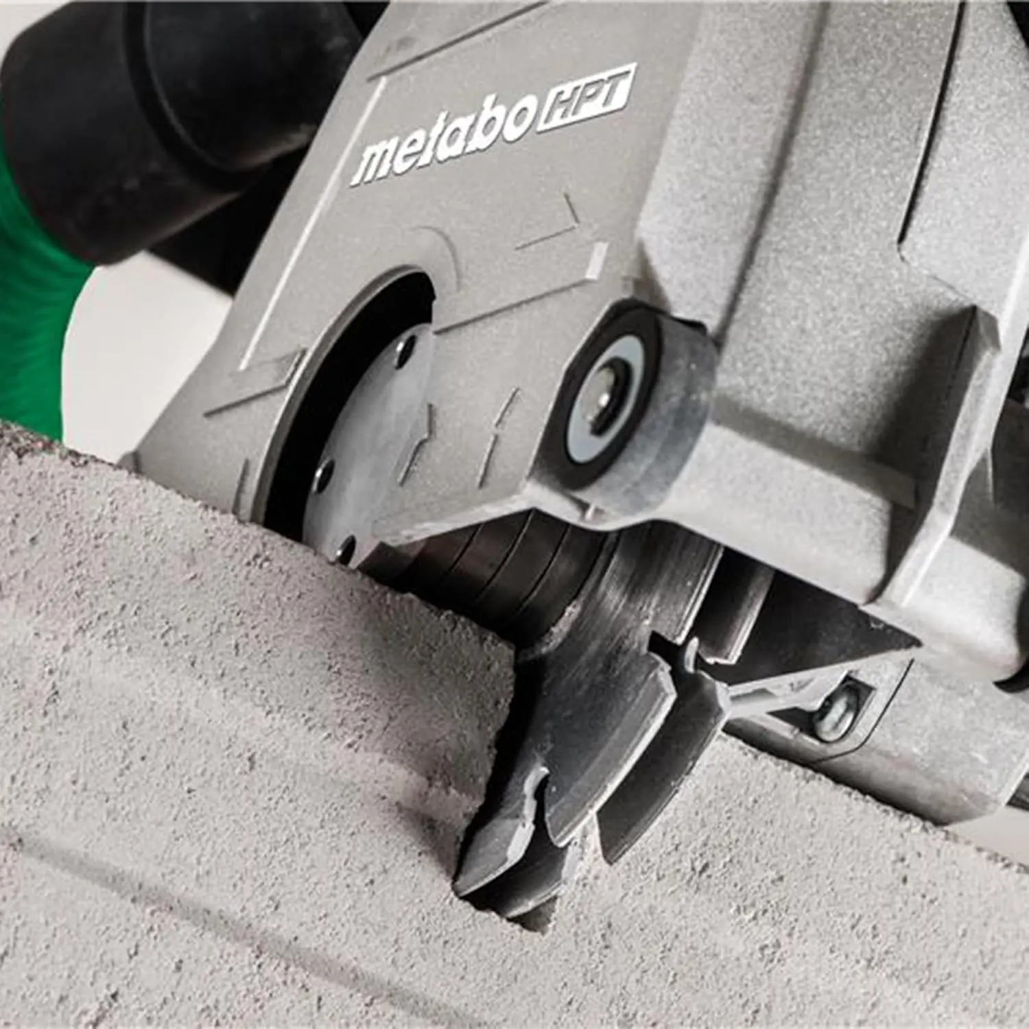 Metabo HPT MFE 40 wall chaser review,Metabo HPT MFE 40 review and rating,is Metabo HPT MFE 40 worth buying,Metabo HPT MFE 40 review pros cons,Metabo HPT MFE 40 review honest opinion,Metabo HPT MFE 40 review verdict during hands-on performance testing